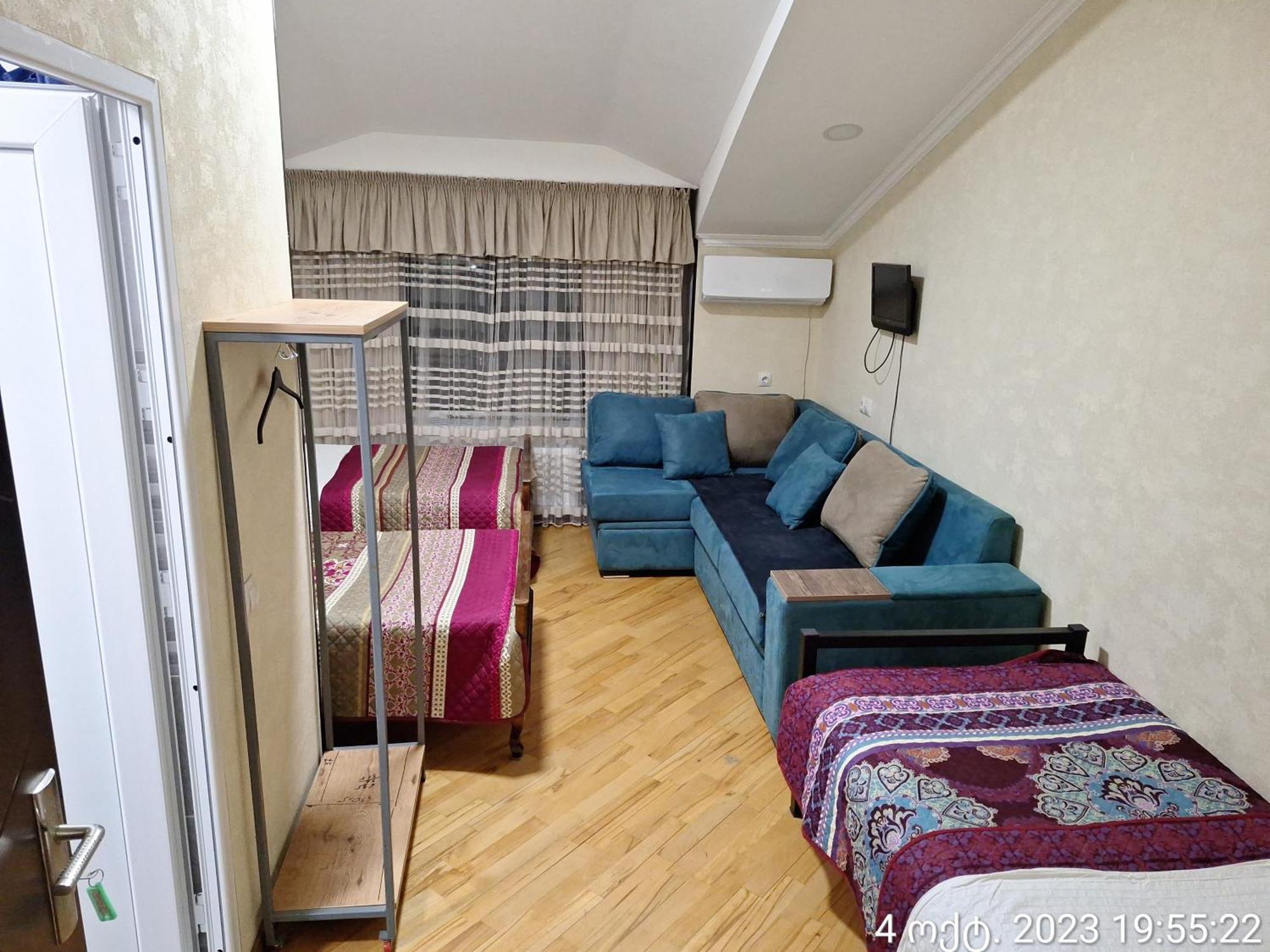 Guest House 15A Kutaisi Exteriör bild