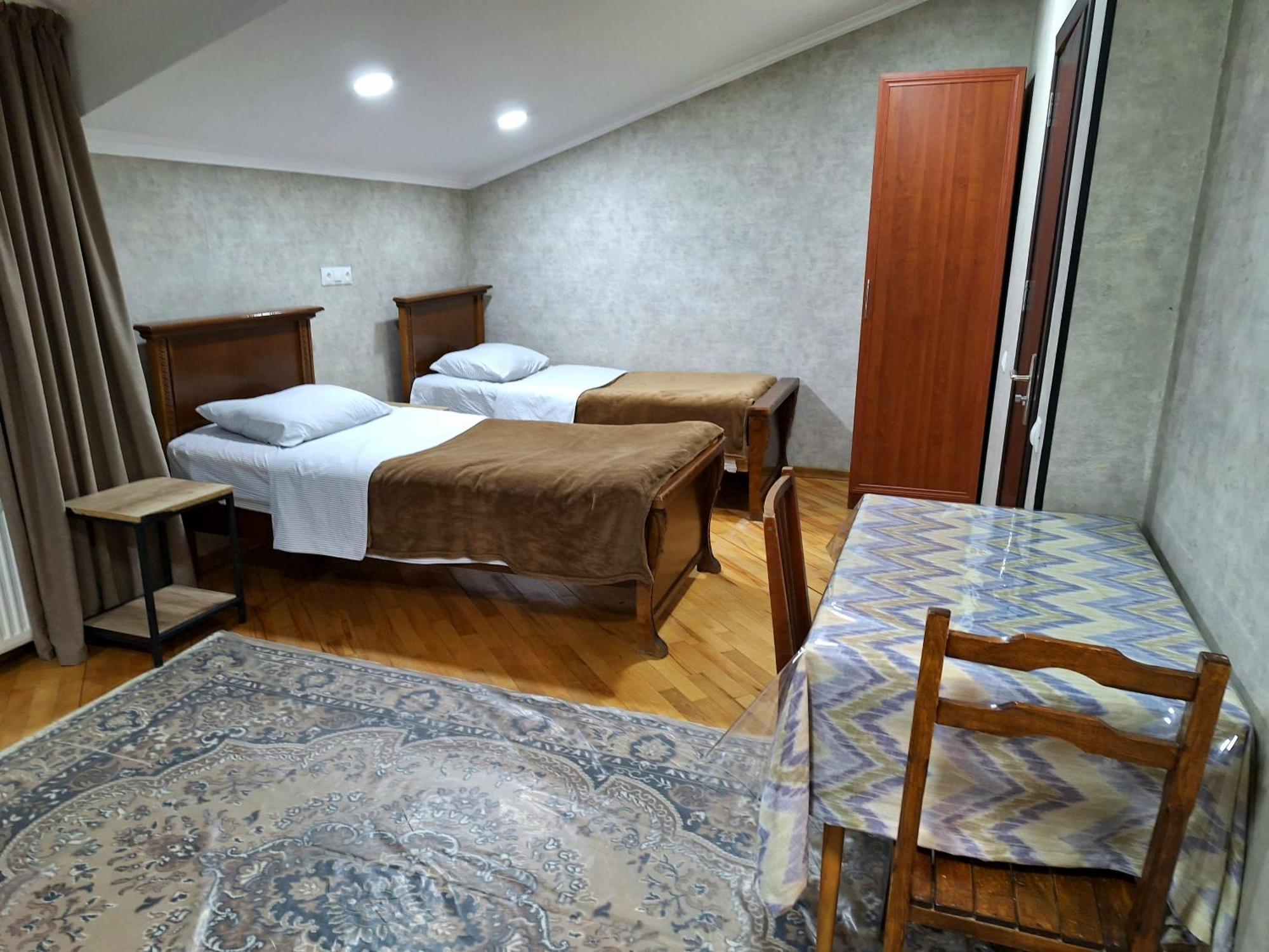Guest House 15A Kutaisi Exteriör bild